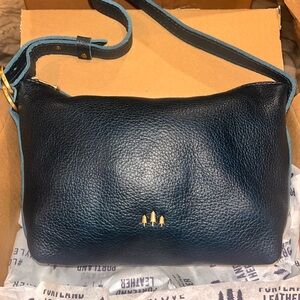 NEW 🦄 Caspian Portland leather goods small slouchy shoulder bag